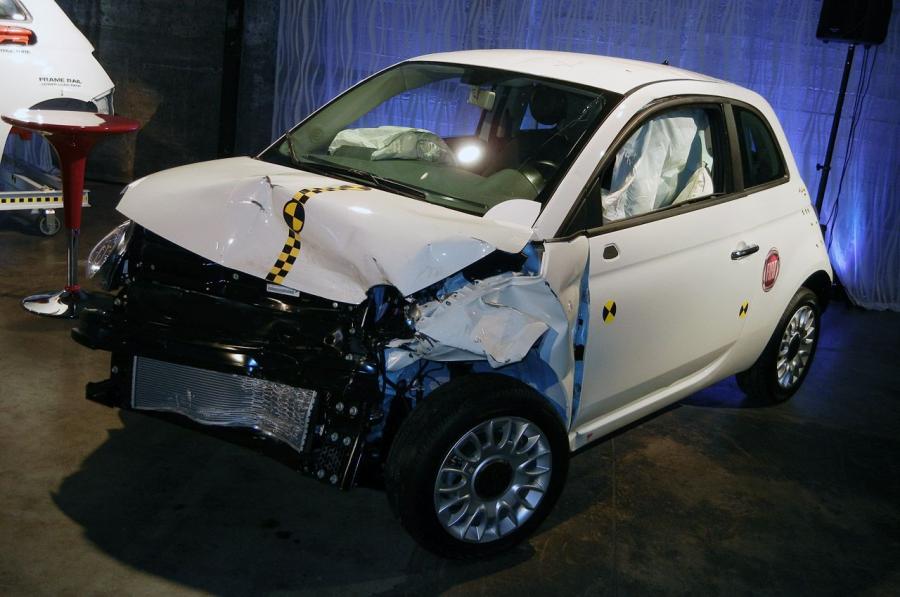 Fiat 500 2012 года  (фото 22 из 54)